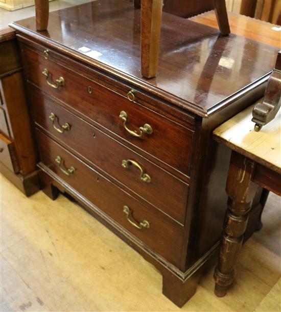 George III mahogany chest of drawers